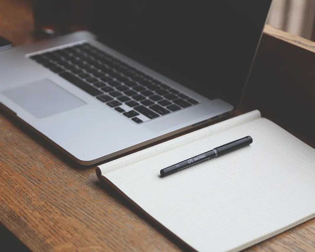Espaço de trabalho em escritório